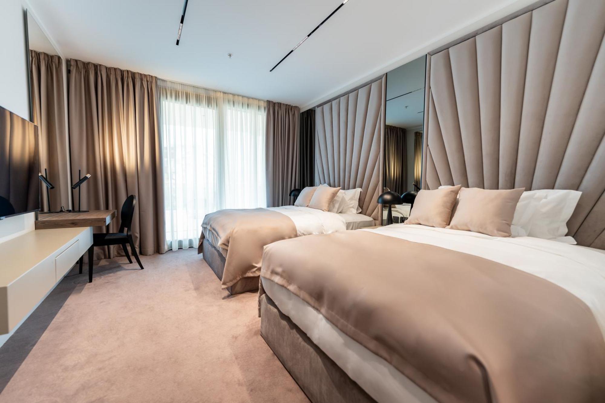 New Belgrade Premium Hotel Exterior foto