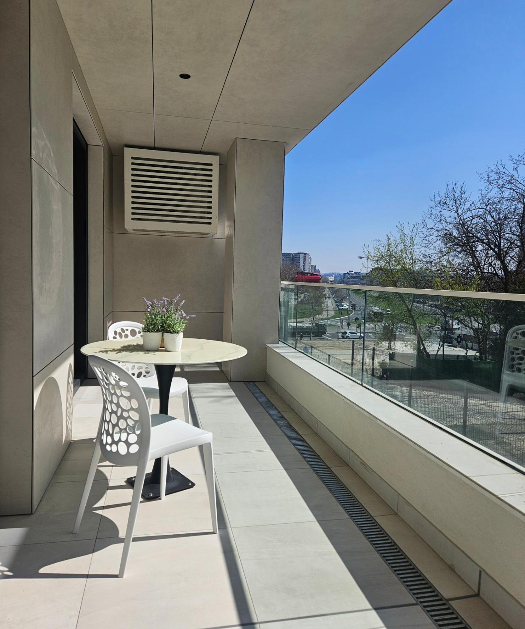 New Belgrade Premium Hotel Exterior foto